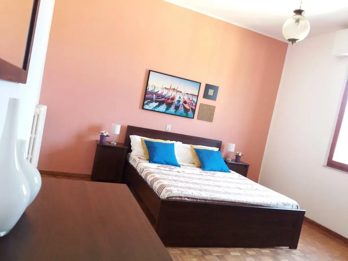 Отель Near To Pisa Airport Guest-House